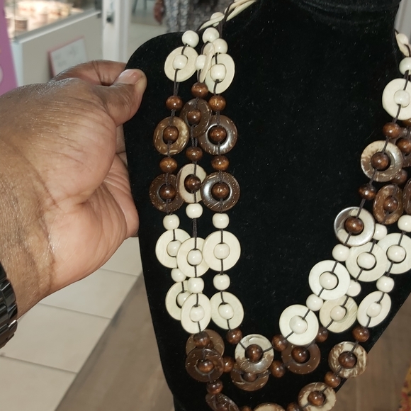 💢SOLD💢Beaded beauty...handmade from coconut shell - Picture 5 of 9